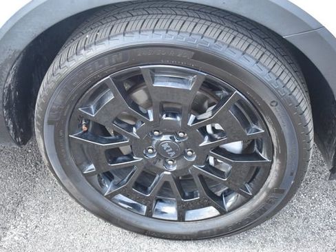 Certified 2021 Kia Telluride SX w/ SX Prestige Package AWD/4WD image 12