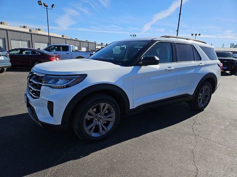 New 2026 Ford Explorer Active w/ Active Comfort Package image 5