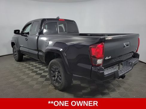 Used 2022 Toyota Tacoma SR5 w/ Technology Package AWD/4WD image 6