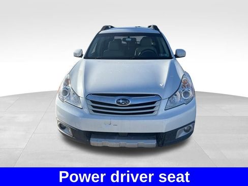 Used 2012 Subaru Outback 2.5i Limited image 9