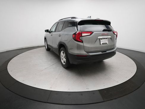 Used 2024 GMC Terrain SLE w/ Driver Convenience Package image 33