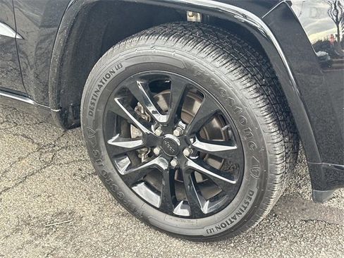 Certified 2022 Jeep Grand Cherokee Laredo X image 7