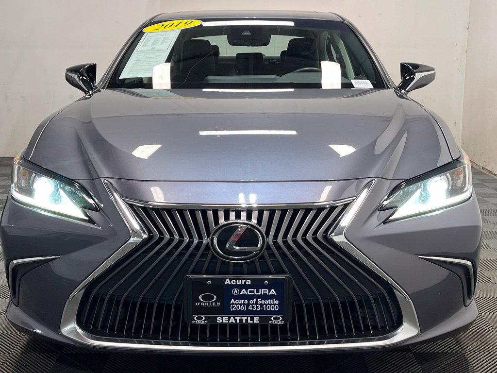 Used 2019 Lexus ES 350 w/ Accessory Package FWD image 2