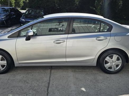 Used 2012 Honda Civic LX image 2