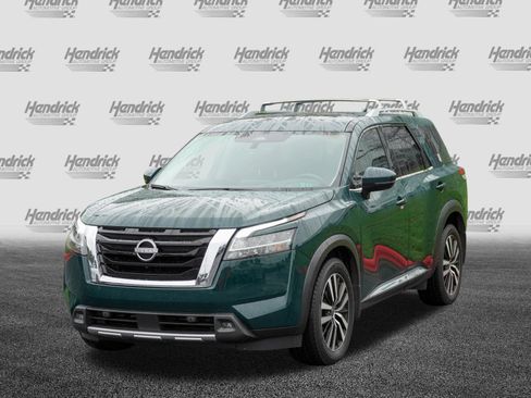 Used 2024 Nissan Pathfinder Platinum AWD/4WD image 5