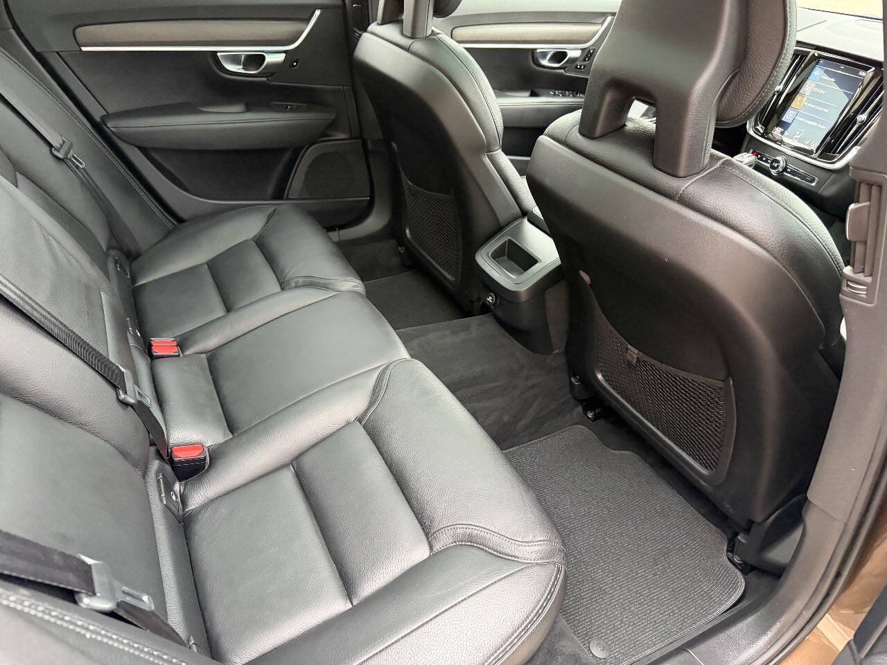 Used 2018 Volvo V90 T6 Cross Country w/ Convenience Package AWD/4WD image 23