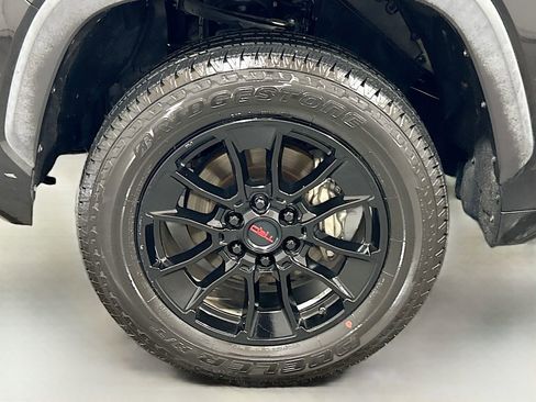 Used 2022 Toyota Tundra SR5 AWD/4WD image 27