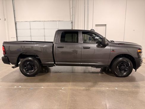 Used 2025 RAM 2500 Tradesman w/ Bed Convenience Group RWD image 4