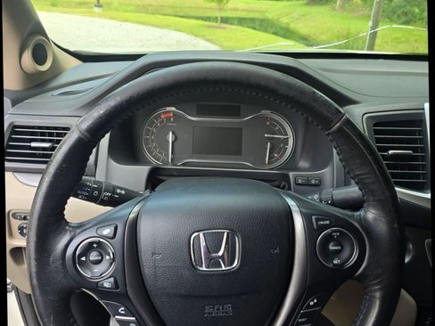 Used 2018 Honda Ridgeline RTL-T image 19