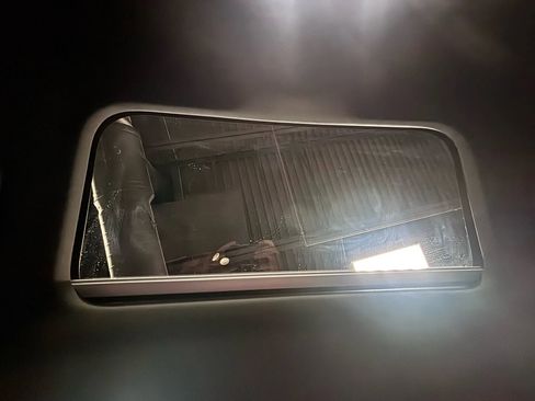 Used 2018 Porsche Panamera 4 image 31