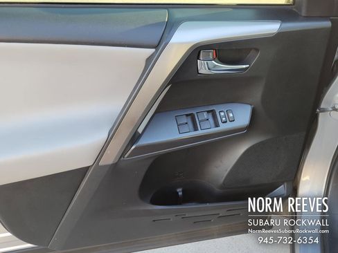 Used 2017 Toyota RAV4 XLE image 4