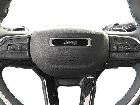 Used 2022 Jeep Grand Cherokee Trailhawk w/ Advanced Protech Group II image 21