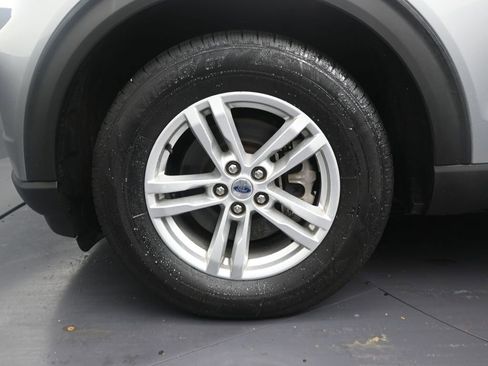 Used 2020 Ford Explorer XLT image 10