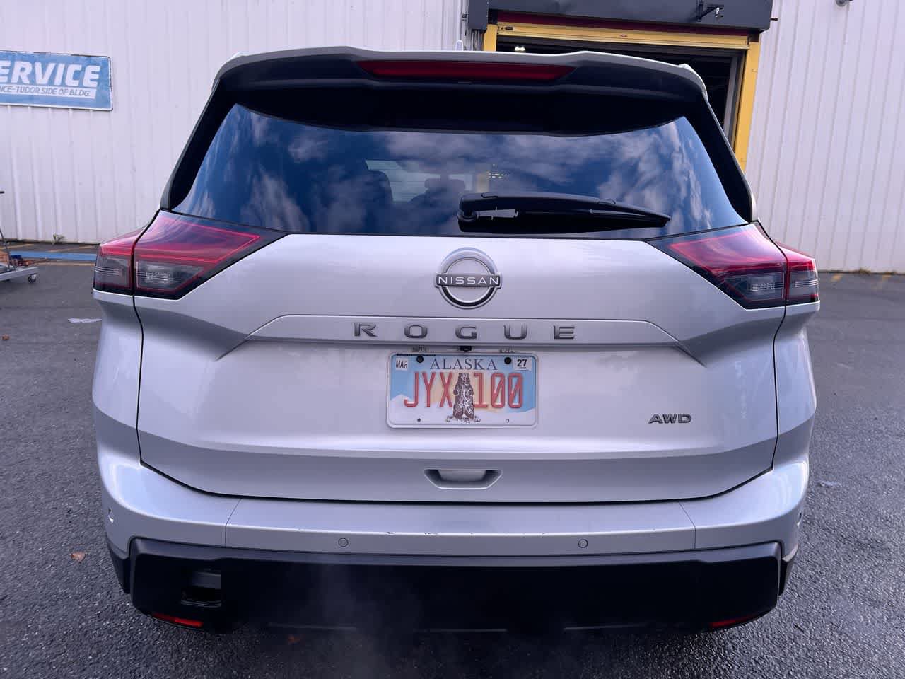 Used 2025 Nissan Rogue SV AWD/4WD image 27