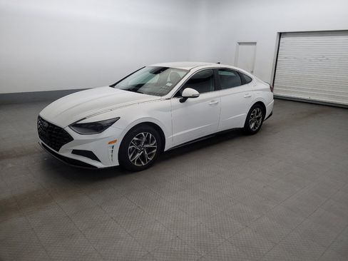 Used 2021 Hyundai Sonata SEL FWD image 2