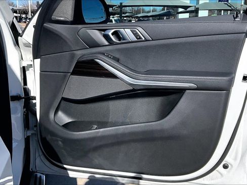 Used 2021 BMW X5 sDrive40i w/ Premium Package image 26