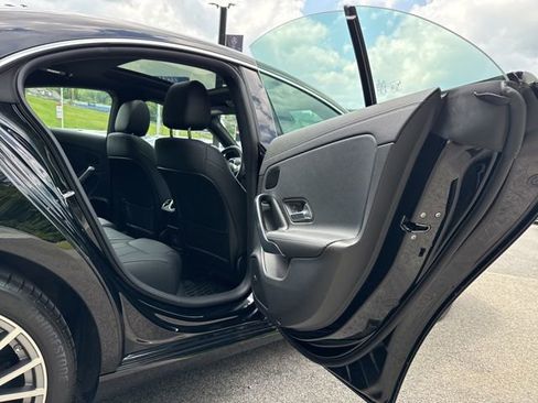 Used 2025 Mercedes-Benz CLA 250 4MATIC image 23