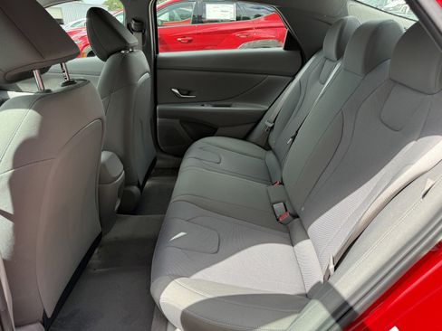 New 2026 Hyundai Elantra SE image 12