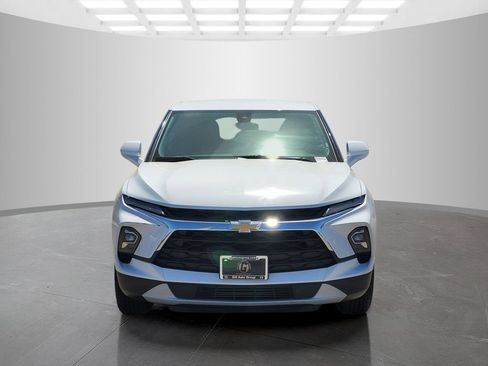 Used 2025 Chevrolet Blazer LT AWD/4WD image 2