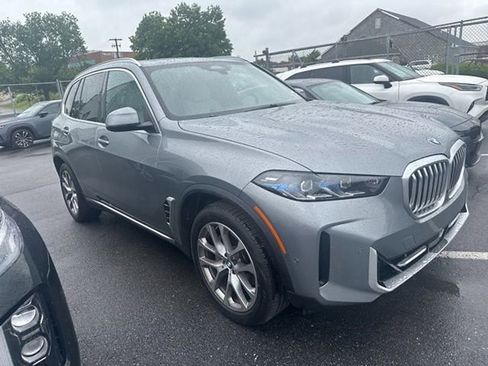Certified 2024 BMW X5 xDrive40i w/ Premium Package AWD/4WD image 4