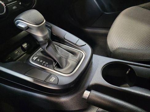 Used 2023 Kia Soul LX w/ LX Technology Package FWD image 26