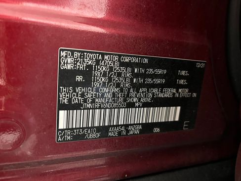 Used 2022 Toyota RAV4 Limited image 19