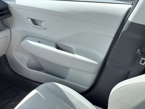 Certified 2024 Hyundai Kona SEL w/ Convenience Package FWD image 13