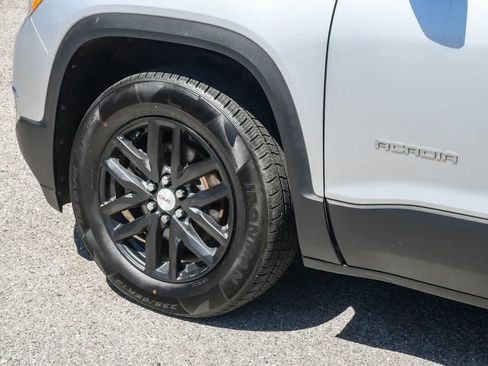 Used 2018 GMC Acadia SLT FWD image 10