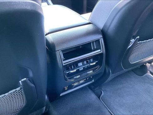 Used 2022 Jeep Grand Cherokee Limited RWD image 10