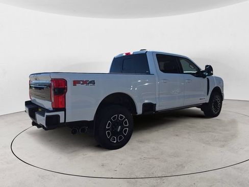Certified 2025 Ford F350 Platinum w/ FX4 Off-Road Package AWD/4WD image 5