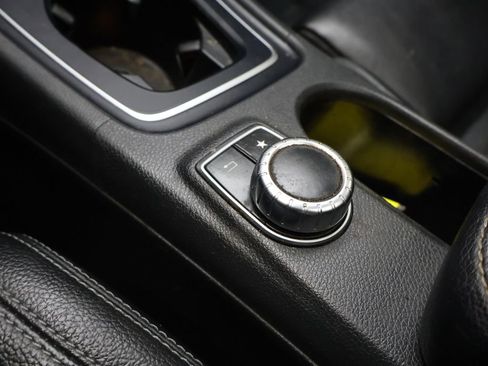 Used 2019 Mercedes-Benz CLA 250 4MATIC image 30
