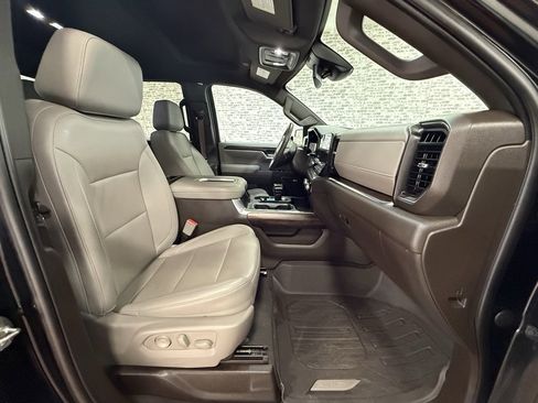 Used 2022 GMC Sierra 1500 SLT w/ SLT Convenience Package image 12