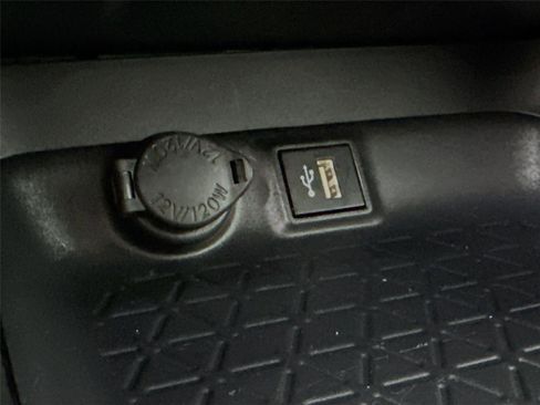 Certified 2025 Toyota RAV4 XLE image 30