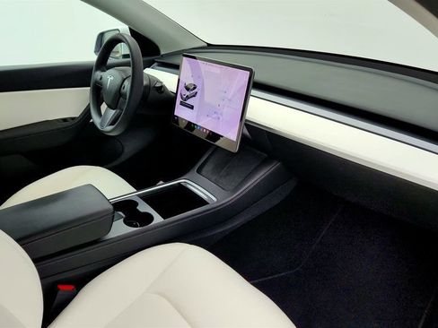 Used 2021 Tesla Model Y Long Range AWD/4WD image 30