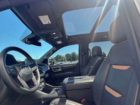 Used 2024 GMC Yukon XL AT4 w/ Technology Package AWD/4WD image 25