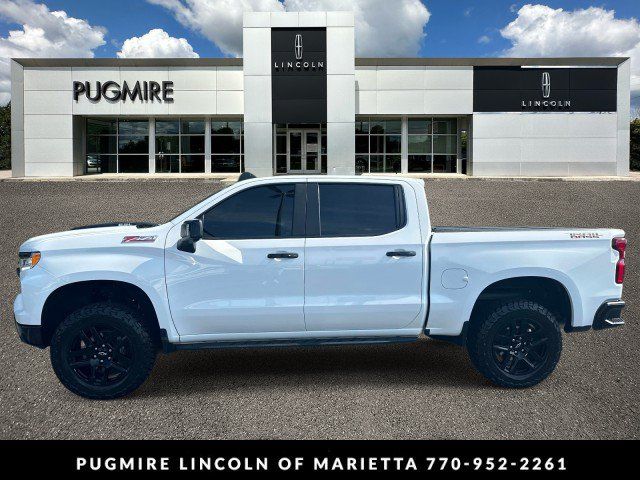 Used 2023 Chevrolet Silverado 1500 LT Trail Boss w/ Convenience Package II AWD/4WD image 4