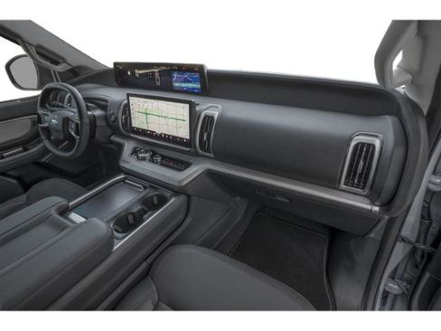 Used 2025 Ford Expedition Active AWD/4WD image 17