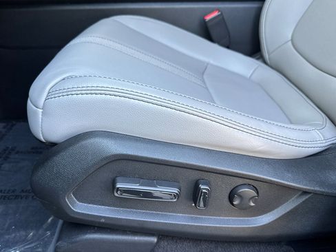 Certified 2023 Honda Pilot EX-L image 13