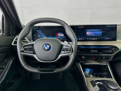Used 2025 BMW 330i 330i w/ Convenience Package image 17