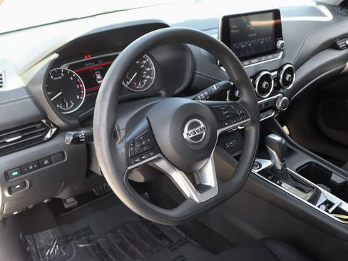 Used 2023 Nissan Sentra SV FWD image 18
