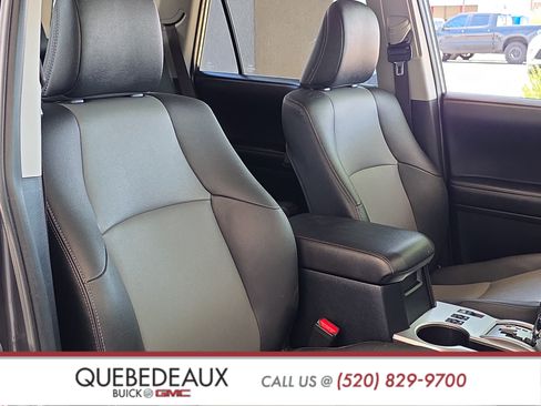 Used 2019 Toyota 4Runner SR5 Premium AWD/4WD image 29