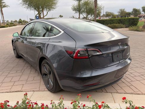 Used 2019 Tesla Model 3 Long Range image 4