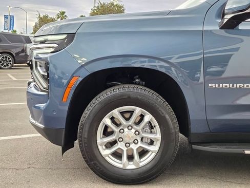 Certified 2025 Chevrolet Suburban LS RWD image 9
