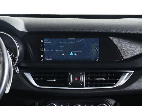 Used 2022 Alfa Romeo Stelvio Sprint image 13