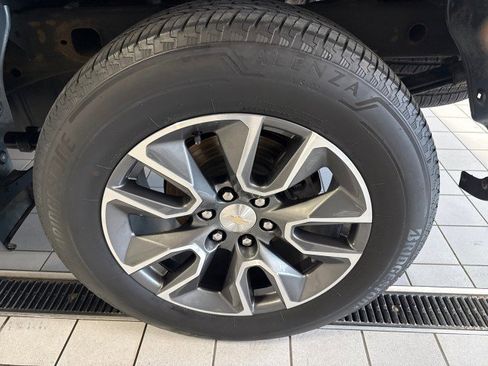 Used 2023 Chevrolet Silverado 1500 LT image 11