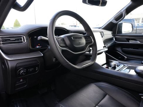 Used 2022 Jeep Wagoneer Series II image 15