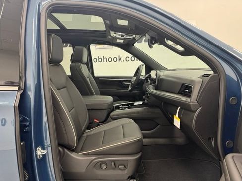 New 2026 Chevrolet Tahoe Premier w/ Sun And Tow Package AWD/4WD image 32