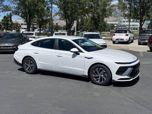 Certified 2026 Hyundai Sonata Blue FWD image 5
