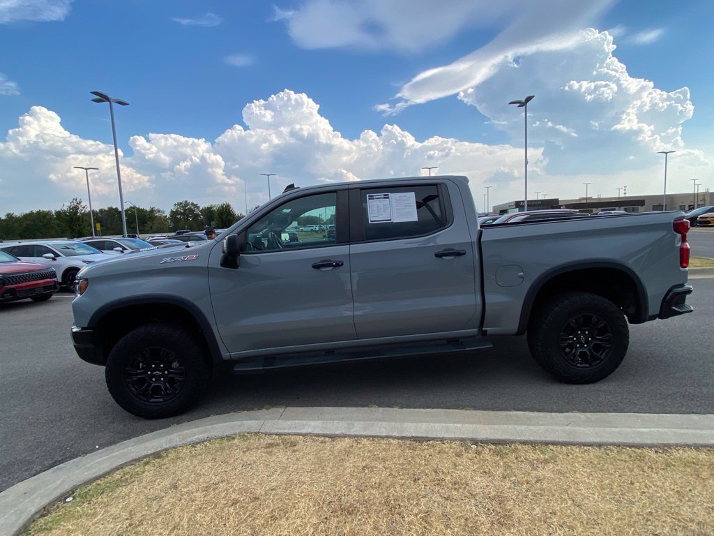 Used 2024 Chevrolet Silverado 1500 ZR2 w/ Technology Package AWD/4WD image 4