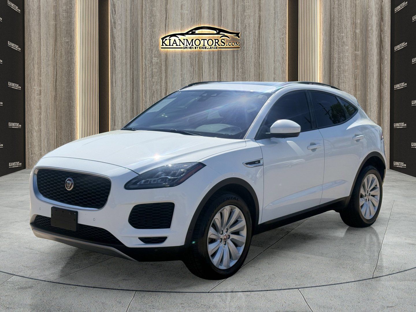 Used 2020 Jaguar E-PACE SE AWD/4WD image 3